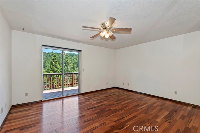 489 Dorn Drive, Crestline CA: https://media.crmls.org/medias/5290a9cf-bf10-45fa-a135-67abe3abae81.jpg