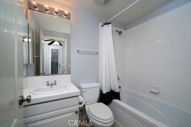26 Upland, Irvine CA: https://media.crmls.org/medias/52913a0a-932e-4aa3-943e-9f818324be74.jpg