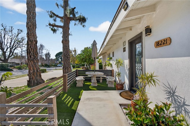 Detail Gallery Image 2 of 19 For 18221 Kinzie St, Northridge,  CA 91325 - 0 Beds | 1 Baths