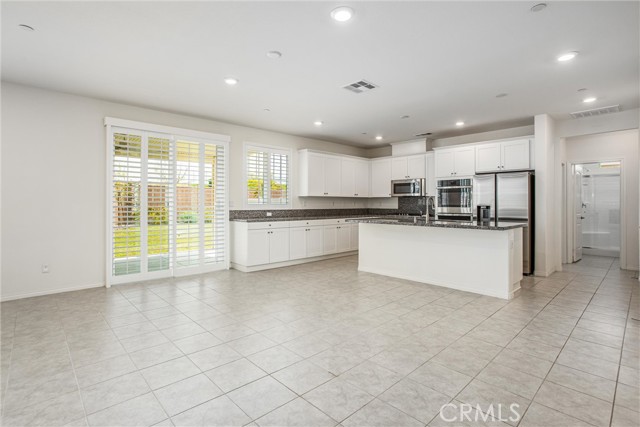 Detail Gallery Image 10 of 35 For 1004 Violet Ct, Calimesa,  CA 92320 - 5 Beds | 3 Baths