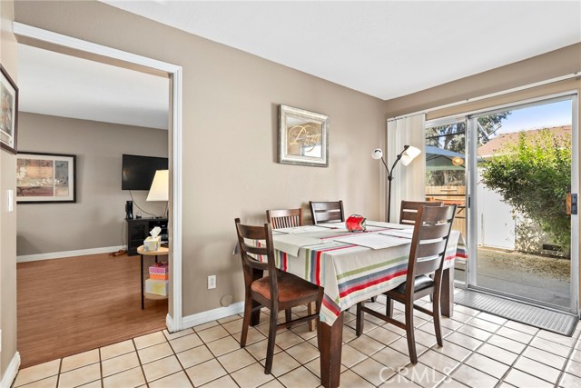 6668 Julliard Avenue, Moorpark CA: https://media.crmls.org/medias/52923013-b570-47b8-9675-06941b23c47f.jpg