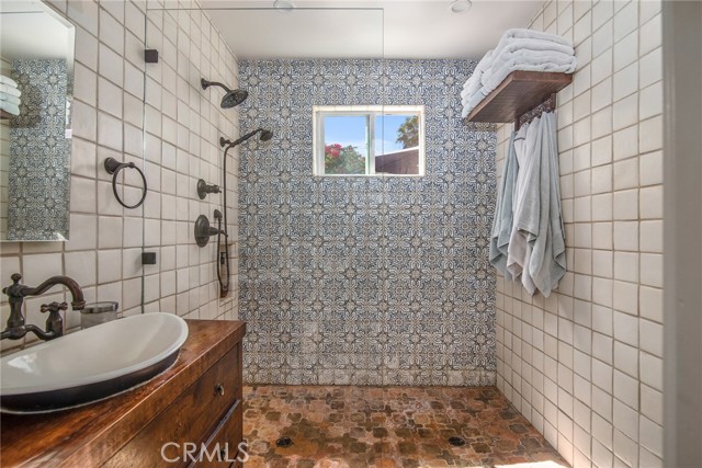 1236 3rd Street, Hermosa Beach, California 90254, 2 Bedrooms Bedrooms, ,2 BathroomsBathrooms,Residential,Sold,3rd,SB22195977
