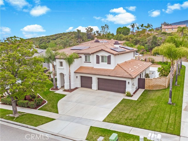Detail Gallery Image 1 of 46 For 1676 Tamarron Dr, Corona,  CA 92883 - 4 Beds | 2/1 Baths