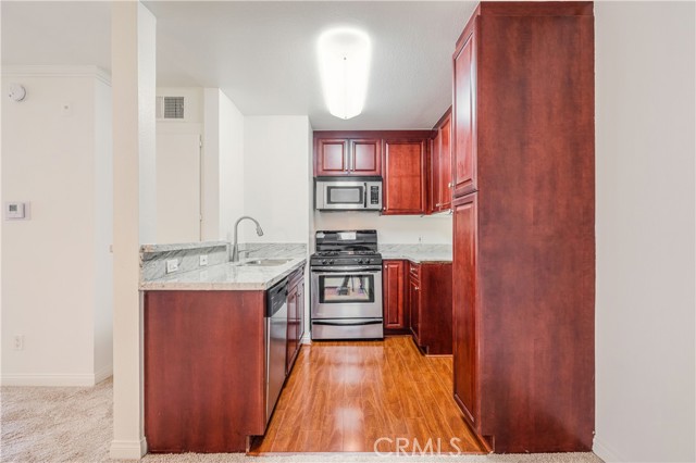 Detail Gallery Image 6 of 25 For 5535 Canoga Ave #218,  Woodland Hills,  CA 91367 - 1 Beds | 1 Baths