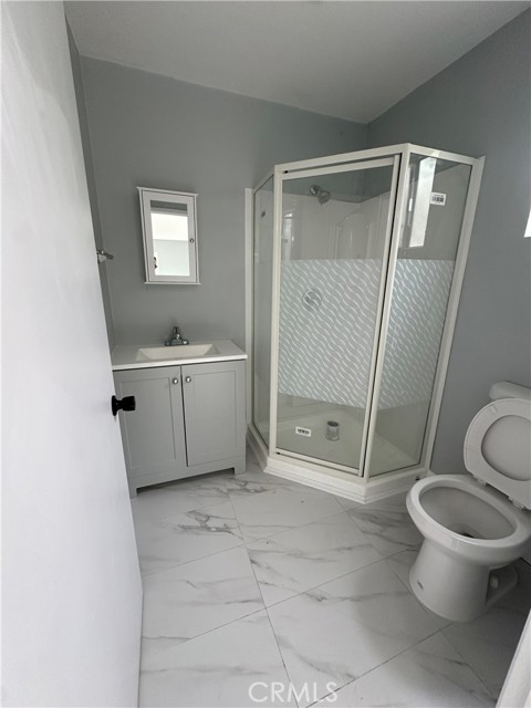 8460 Truxton Avenue, Los Angeles CA: https://media.crmls.org/medias/5294f865-049a-441f-a5cb-69f4d2cddc44.jpg