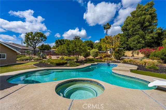 property-img