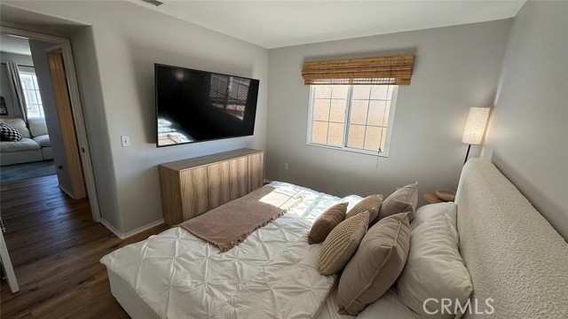 11472 Ghiberti Way, Porter Ranch CA: https://media.crmls.org/medias/52967dba-811a-4bd5-9862-e5882ec34a65.jpg