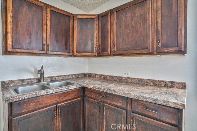 5787 Warren Street, Riverside CA: https://media.crmls.org/medias/5297f683-fb94-458d-bcfd-189d3c8ba4b9.jpg