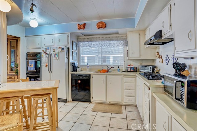 Detail Gallery Image 9 of 64 For 1919 W Coronet #79,  Anaheim,  CA 92801 - 2 Beds | 2 Baths