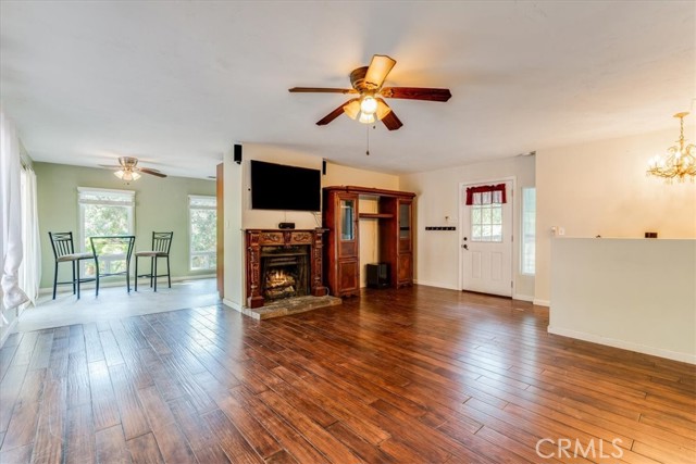 5200 Ardilla Avenue, Atascadero CA: https://media.crmls.org/medias/5298c25b-75bc-438f-9922-aa68c5fd59e8.jpg