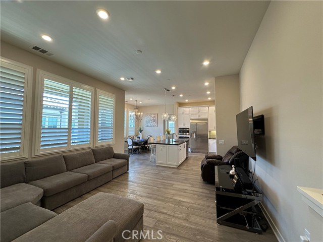 227 Carlow, Irvine CA: https://media.crmls.org/medias/5299084b-e513-4340-8e92-e08fcceeee29.jpg