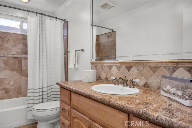 1205 S Catalina S Avenue, Redondo Beach CA: https://media.crmls.org/medias/5299c394-6052-4e72-9a02-96439dbda4b4.jpg