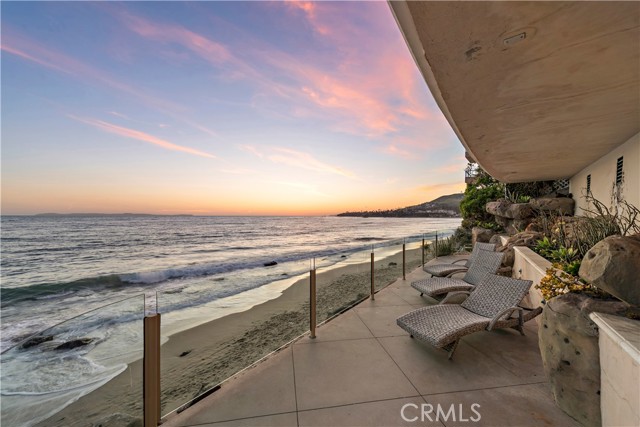 683 Sleepy Hollow Lane # 8, Laguna Beach, California 92651, 1 Bedroom Bedrooms, ,1 BathroomBathrooms,Residential Lease,For Rent,683 Sleepy Hollow Lane # 8,CROC23220338