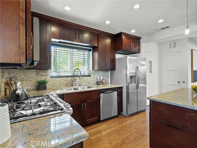 Detail Gallery Image 20 of 57 For 8110 Lesner Ave, Lake Balboa,  CA 91406 - 3 Beds | 2 Baths