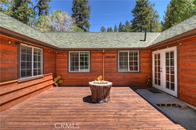 Detail Gallery Image 4 of 49 For 39234 N Shore Dr, Fawnskin,  CA 92333 - 2 Beds | 1/1 Baths