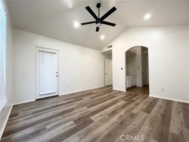 2285 Indigo Hills Drive, Corona CA: https://media.crmls.org/medias/529b50c8-e717-4495-b0a6-79cccc64ecb0.jpg