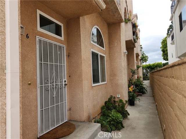 Detail Gallery Image 1 of 29 For 11608 Valley View Ave #6,  Whittier,  CA 90604 - 4 Beds | 2 Baths