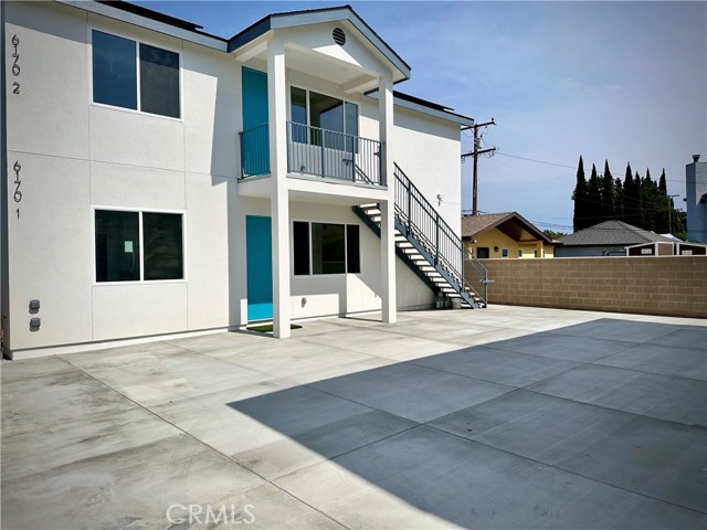 Image 3 of 63 For 6168 Briercrest Avenue