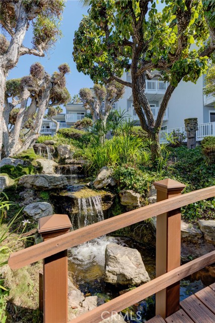 660 The Village, Redondo Beach, California 90277, 1 Bedroom Bedrooms, ,1 BathroomBathrooms,Residential,Sold,The Village,SB22233785