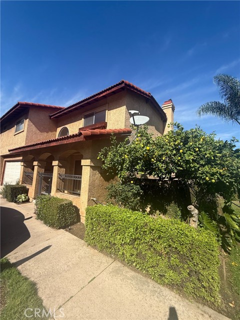 Detail Gallery Image 2 of 20 For 12121 Ramona, El Monte,  CA 91732 - 3 Beds | 3 Baths