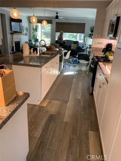 Detail Gallery Image 14 of 30 For 18319 Lapis Ln, San Bernardino,  CA 92407 - 3 Beds | 2 Baths