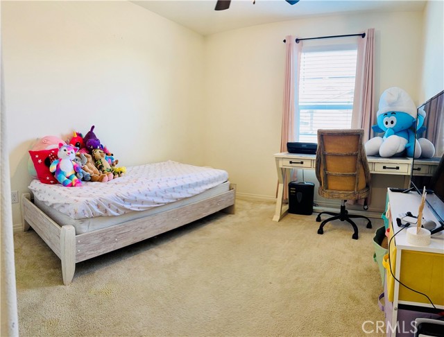 13949 Blossom Way, Eastvale CA: https://media.crmls.org/medias/52a0278a-5caa-47e7-b58e-148f2b8ce202.jpg
