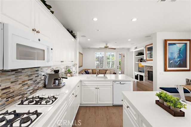 18 Duskywing, Ladera Ranch CA: https://media.crmls.org/medias/52a06dfa-5a84-463e-8220-40638b0fe880.jpg