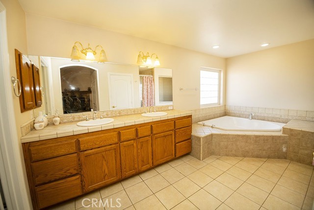 Detail Gallery Image 27 of 48 For 11830 Joshua Dell Rd, Victorville,  CA 92371 - 3 Beds | 2 Baths