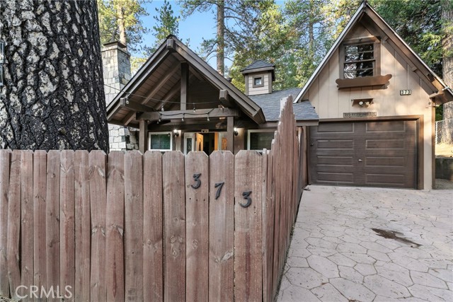 373 Redwood Lane, Crestline CA: https://media.crmls.org/medias/52a0bad5-2449-4ca3-8711-eefc59c97112.jpg