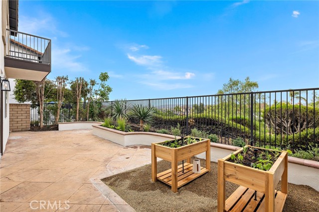 Detail Gallery Image 4 of 46 For 27761 Blossom Hill, Laguna Niguel,  CA 92677 - 5 Beds | 3 Baths