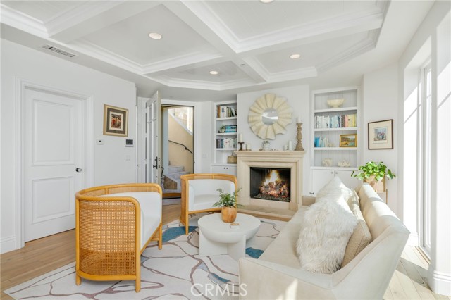 Detail Gallery Image 6 of 29 For 846 Diamond St, Laguna Beach,  CA 92651 - 3 Beds | 2/1 Baths