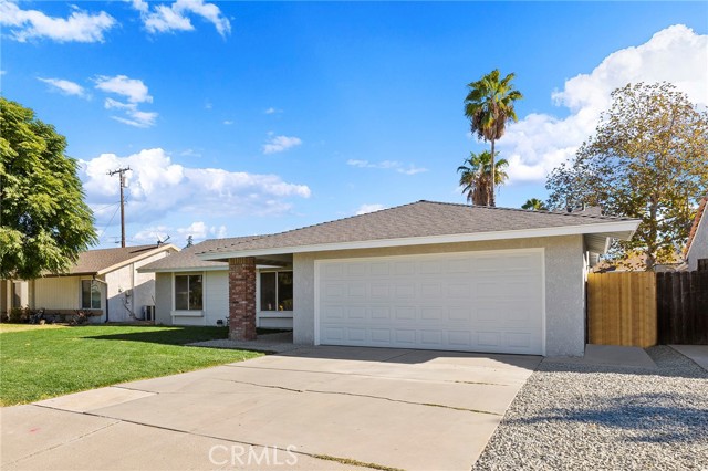 Detail Gallery Image 4 of 26 For 26350 Cornell St, Hemet,  CA 92544 - 3 Beds | 2 Baths