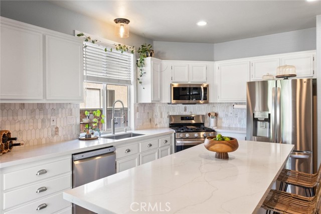 26807 Wilkes Drive, Menifee CA: https://media.crmls.org/medias/52a2e361-9d40-4ff2-b71e-4b700006cc17.jpg