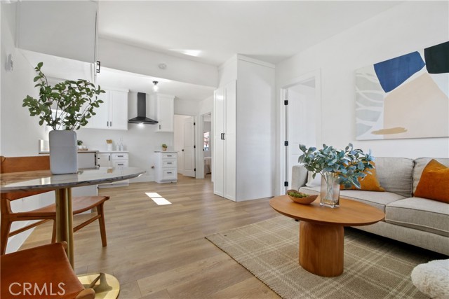 126 W 94th Street, Los Angeles CA: https://media.crmls.org/medias/52a30868-b9c3-465a-a091-481557ea5cc2.jpg