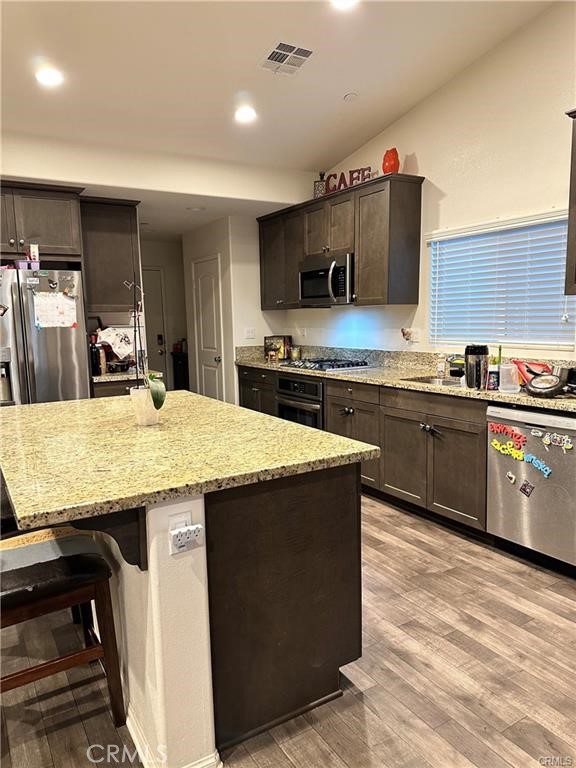 30131 Sierra Ridge Way, Menifee CA: https://media.crmls.org/medias/52a42e5a-4671-467b-8adf-5c592021d4a7.jpg