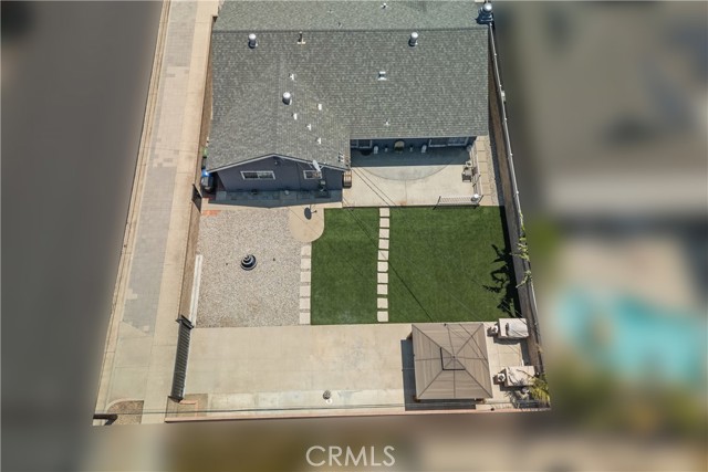 10625 Valjean Avenue, Granada Hills CA: https://media.crmls.org/medias/52a4458c-9041-44fe-92c1-3dea07d00169.jpg