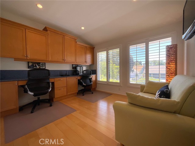 Detail Gallery Image 17 of 28 For 1814 Tanager Dr, Costa Mesa,  CA 92626 - 4 Beds | 2/1 Baths