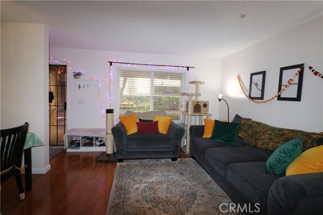 Detail Gallery Image 10 of 44 For 12121 Centralia St #111,  Lakewood,  CA 90715 - 1 Beds | 1 Baths