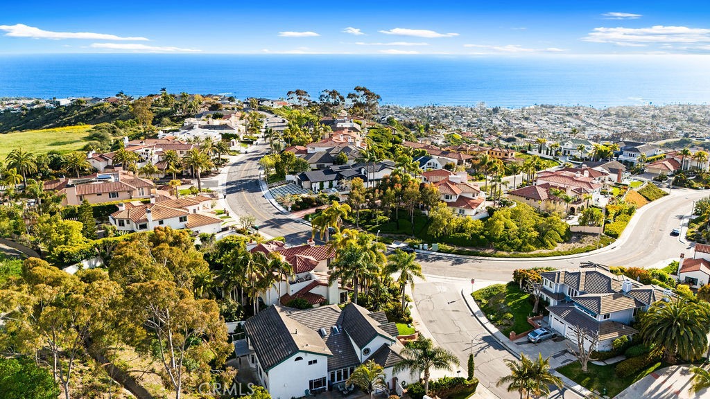https://media.crmls.org/medias/52a57862-1ad8-49d5-b2e0-271da4929fea.jpg?preset=X-Large