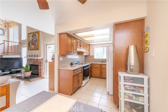 Detail Gallery Image 6 of 17 For 1508 Millcreek #128,  West Covina,  CA 91791 - 3 Beds | 2/1 Baths