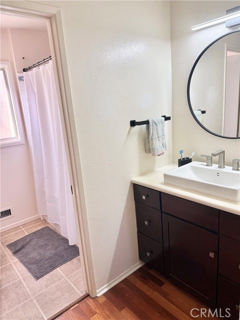 Detail Gallery Image 13 of 15 For 27511 Endeavor St, Agoura Hills,  CA 91301 - 2 Beds | 2 Baths