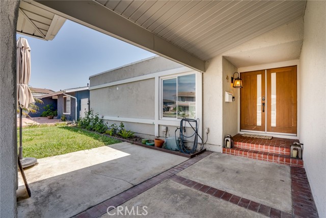19202 Hickory Lane, Huntington Beach CA: https://media.crmls.org/medias/52a6b253-c799-4515-b72d-a10f71e512ae.jpg