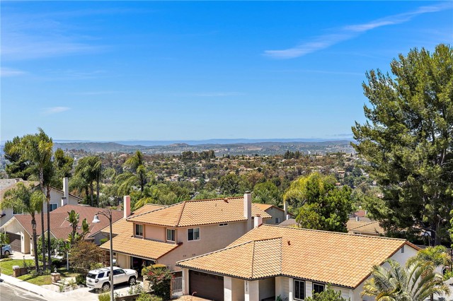 28215 Leticia, Mission Viejo CA: https://media.crmls.org/medias/52a7a564-f4bb-42a2-98b8-9a353dd32160.jpg