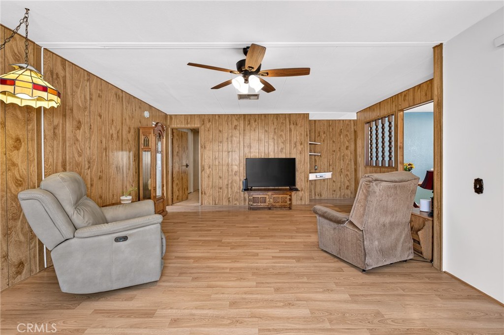 MLS #CV26136602 image #9