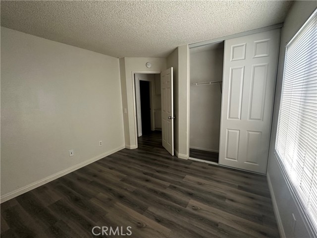 Detail Gallery Image 7 of 14 For 13275 Wrangler Ln, Victorville,  CA 92392 - 4 Beds | 2 Baths