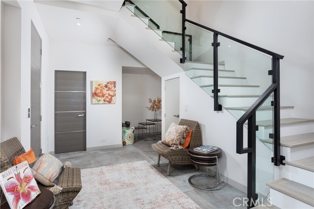 Detail Gallery Image 7 of 22 For 356 Dahlia Place, Corona Del Mar,  CA 92625 - 3 Beds | 3/2 Baths