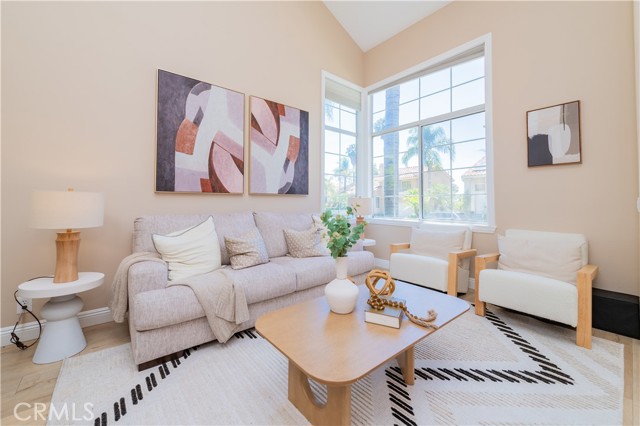 56 Egret Lane, Aliso Viejo CA: https://media.crmls.org/medias/52a8e381-4135-4057-8023-7459730d7658.jpg
