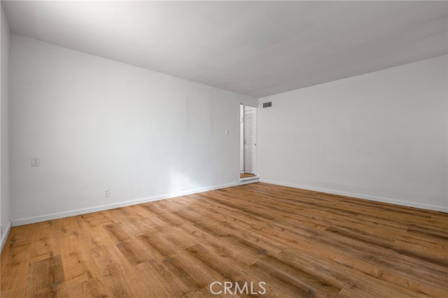 Detail Gallery Image 13 of 17 For 10326 Vassar Ave, Chatsworth,  CA 91311 - 2 Beds | 1 Baths