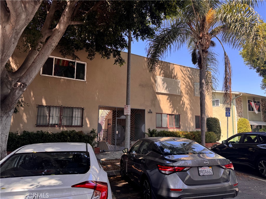 925 E Appleton Street #4