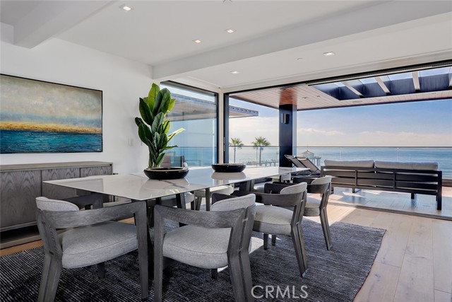 Detail Gallery Image 8 of 35 For 1208 the Strand #C,  Manhattan Beach,  CA 90266 - 3 Beds | 3 Baths